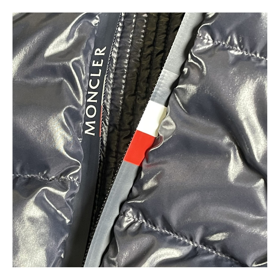 Moncler Glossy Logo-Zip Hooded Down Puffer Jacket - Navy