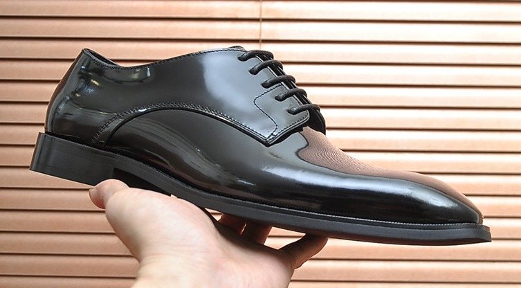 Ferragamo Black Leather Lace-Up Dress Shoes